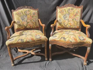 Paire de fauteuils régence, XVIII siècle.