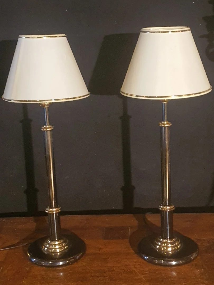 PAAR GILT BRONZE LAMPEN
