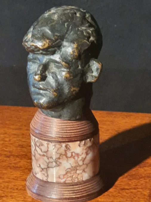 Sculpture bronze Gori ,homme italien.
