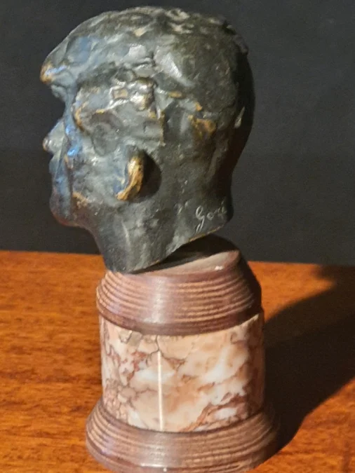 Sculpture bronze Gori ,homme italien.