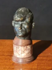 Sculpture bronze Gori ,homme italien.