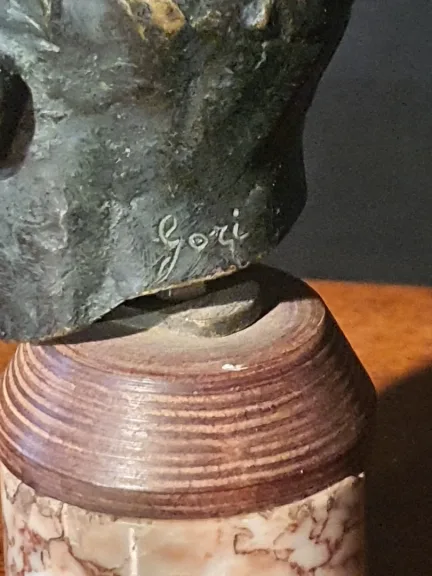 Sculpture bronze Gori ,homme italien.