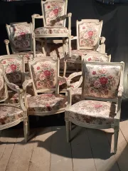Salon Louis XVI, 9 pièces.