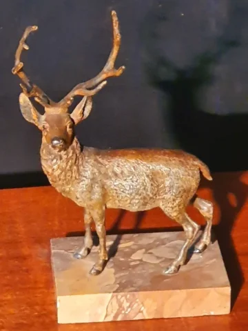WIENER BRONZEHIRSCH