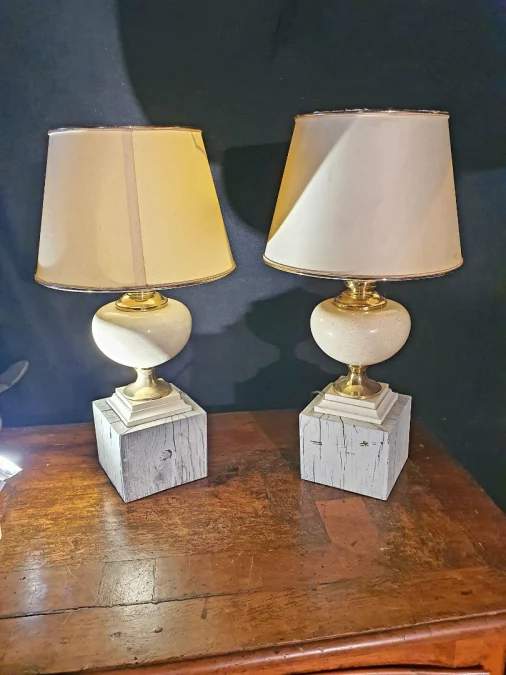 Paire de lampes Le Dauphin pieds brutalistes.
