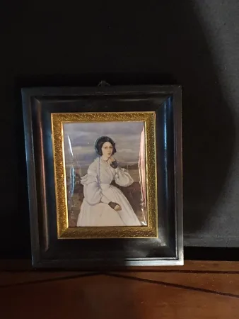 Miniature portrait jeune femme sur ivoire