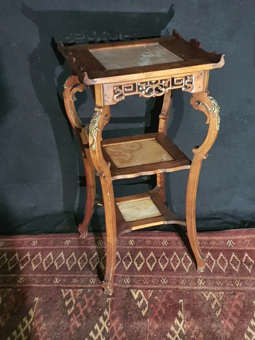 TABLE by GABRIEL VIARDOT