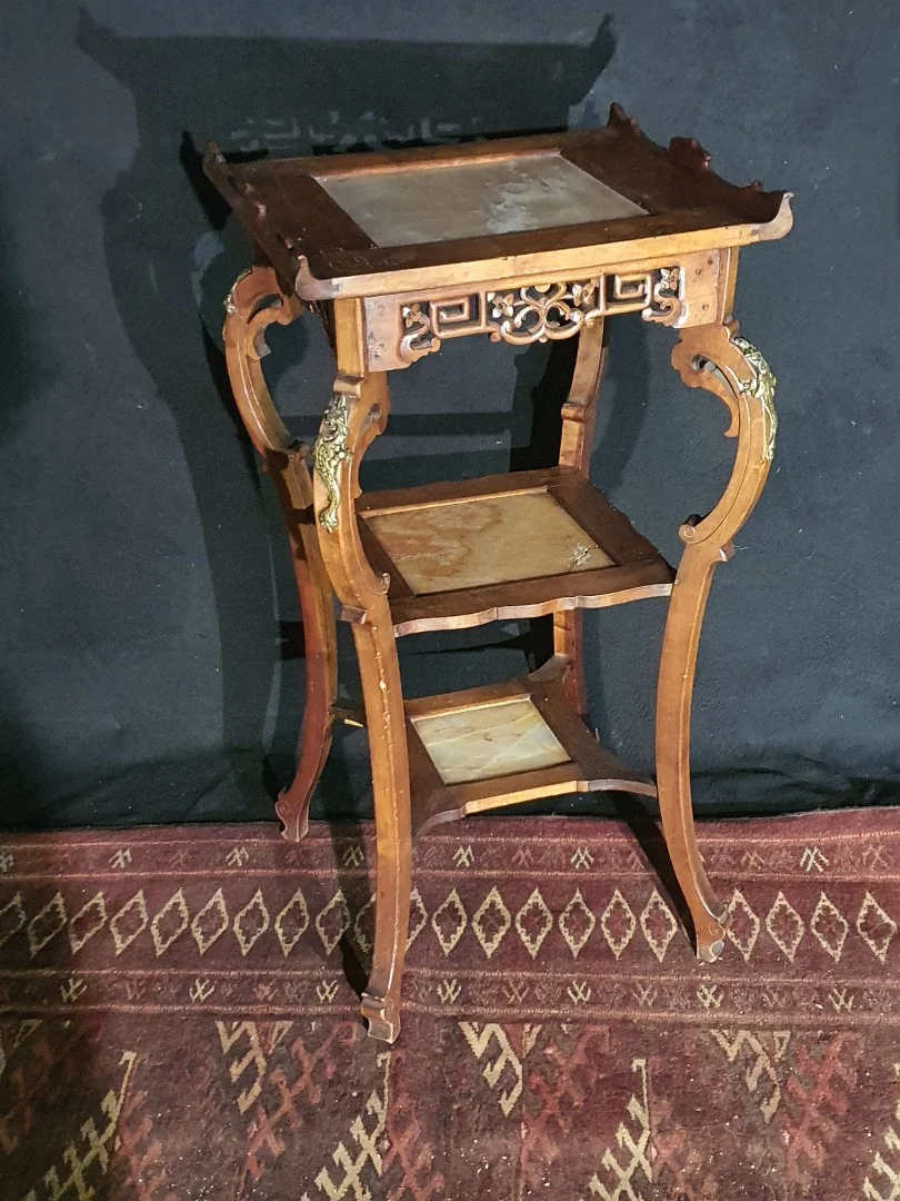 TABLE by GABRIEL VIARDOT