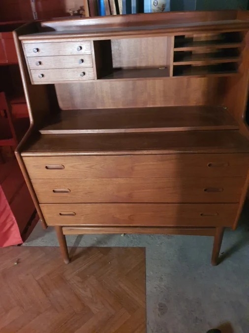 PAIR OF DANISH CHEST OF DRAWERS