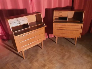 PAIR OF DANISH CHEST OF DRAWERS
