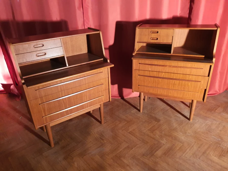 PAIR OF DANISH CHEST OF DRAWERS