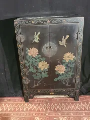 CHINESE CABINET