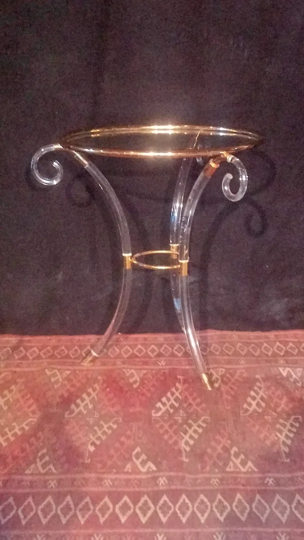 TRIPOD TABLE