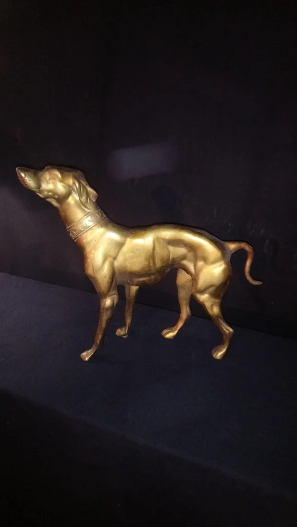 HUND AUS VERGOLDETER BRONZE DER ART-DECO-ZEIT