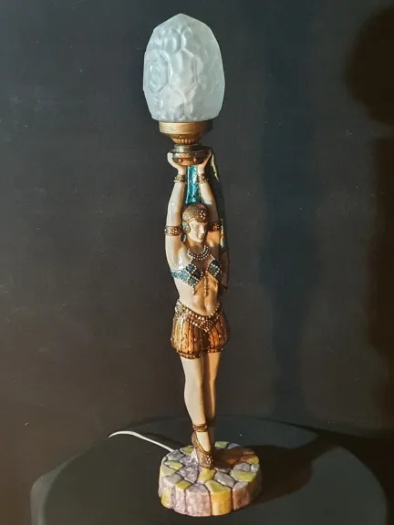 Lampe art déco danseuse goût Chiparus.