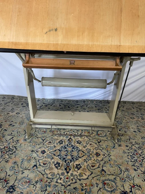 TABLE A DESSINS INDUSTRIEL