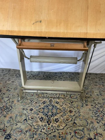 TABLE A DESSINS INDUSTRIEL