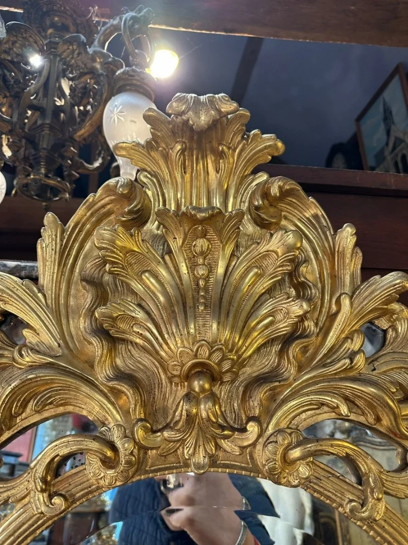 IMPORTANT MIROIR A PARCLOSES DE STYLE REGENCE EPOQUE NAPOLEON