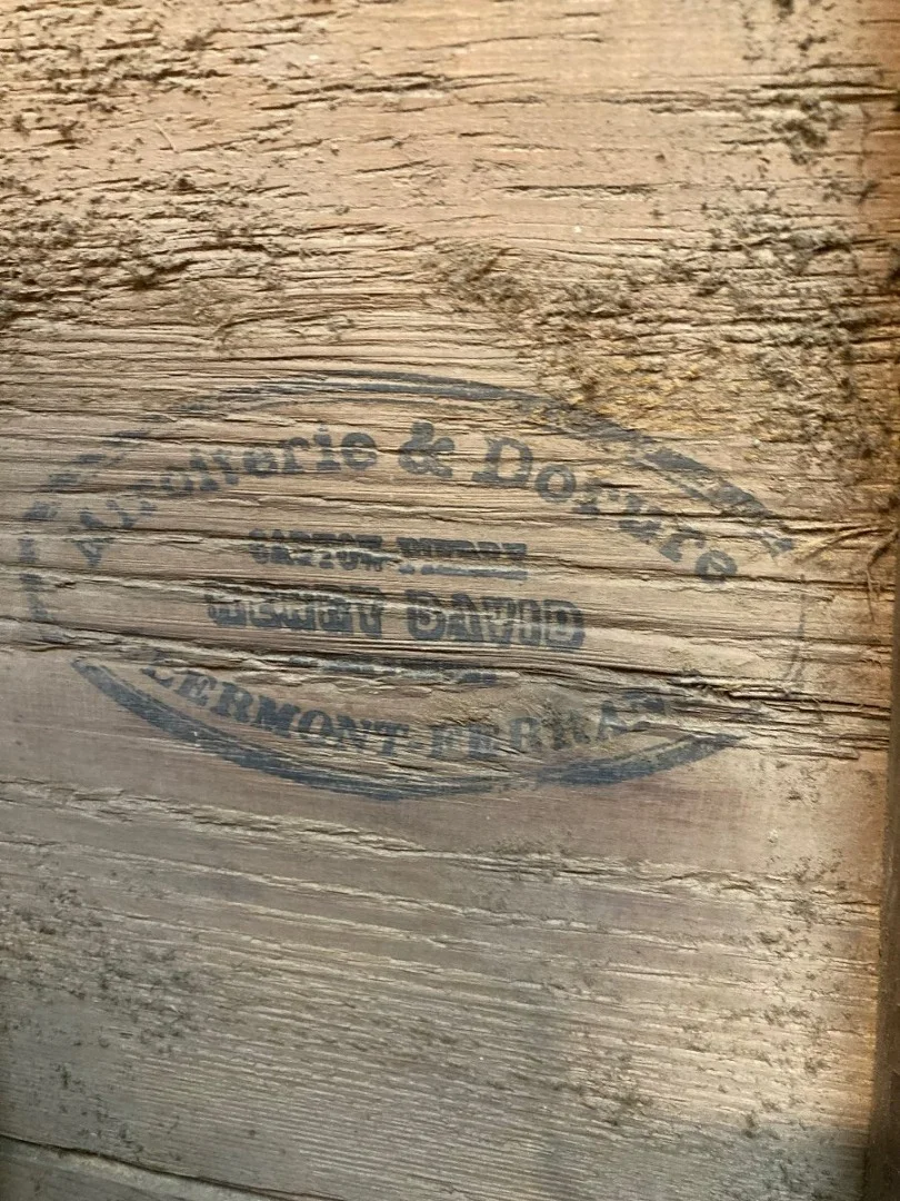 IMPORTANT MIROIR A PARCLOSES DE STYLE REGENCE EPOQUE NAPOLEON