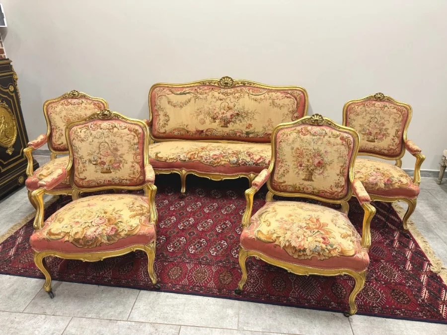 WOHNZIMMER-SUITE IM STIL LOUIS XV