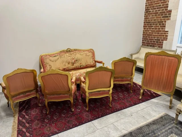 LOUIS XV STYLE LIVING ROOM SUITE