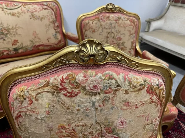 LOUIS XV STYLE LIVING ROOM SUITE