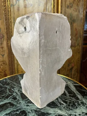 СКУЛЬПТУРА УЛЫБАЮЩЕГОСЯ АНГЕЛА