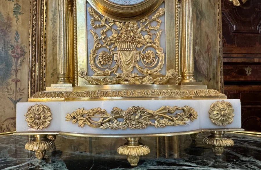 LOUIS XVI-STIJL GARNITURE GARNITURE
