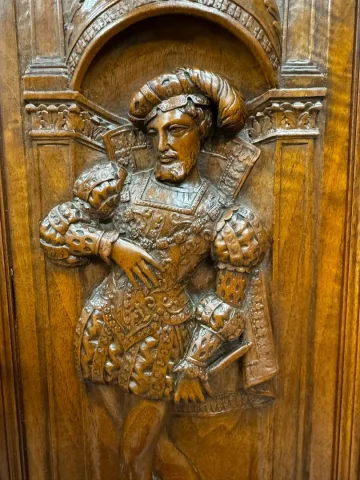 RENAISSANCE STYLE BUFFET