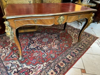 BUREAU PLAT IN STILE LUIGI XV