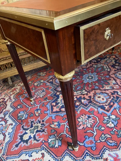 BUREAU PLAT TOUTES FACES DE STYLE LOUS XVI