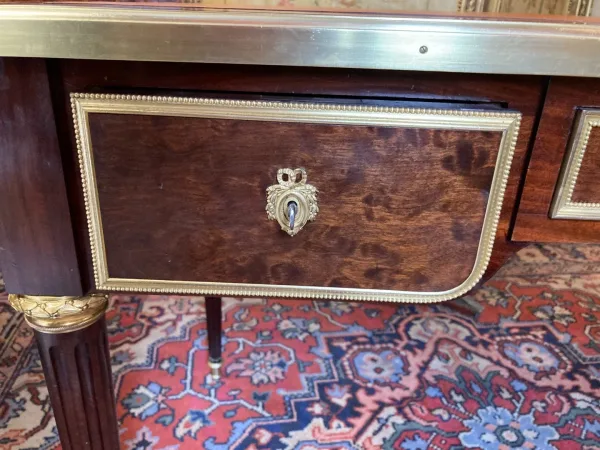 BUREAU PLAT TOUTES FACES DE STYLE LOUS XVI