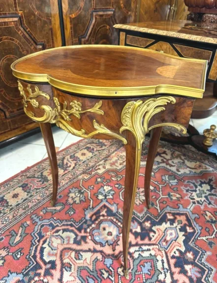 Petite Table de Toilettes Ou Rangement A Bijoux Art Nouveau