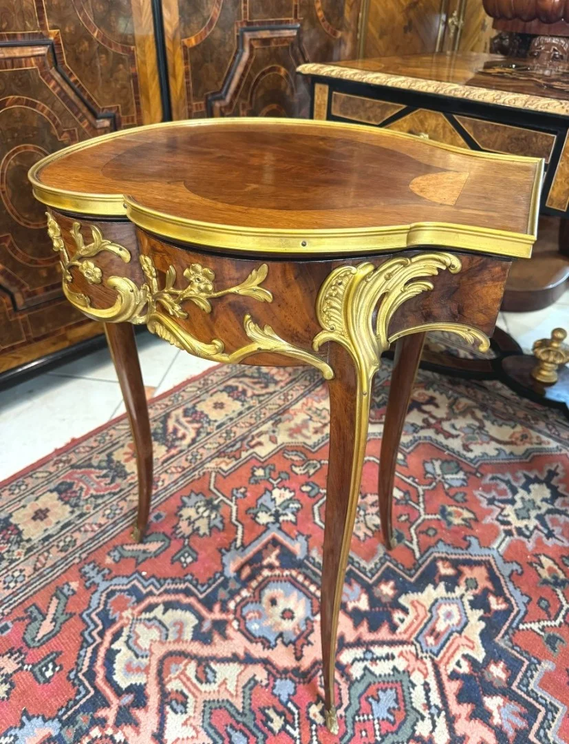 Petite Table de Toilettes Ou Rangement A Bijoux Art Nouveau