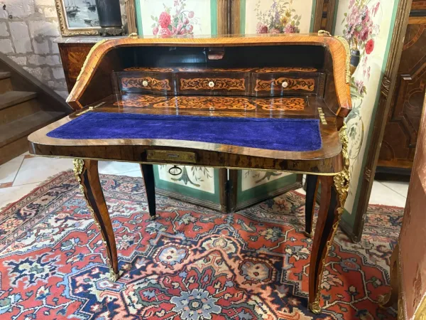 Schreibtisch aus der Napoleon-III-Periode