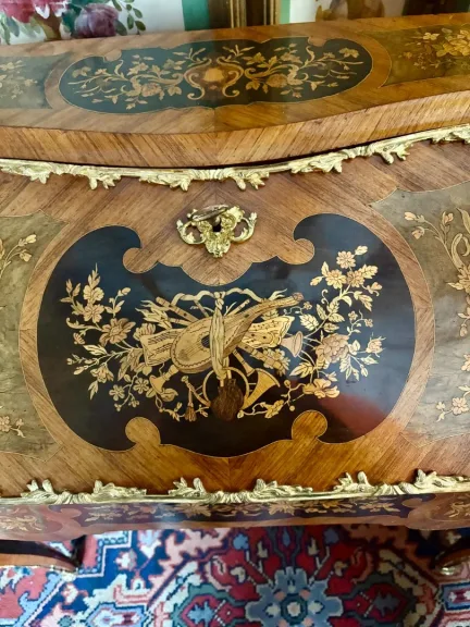 Schreibtisch aus der Napoleon-III-Periode