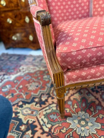 BERGERE A OREILLES DE STYLE LOUIS XVI