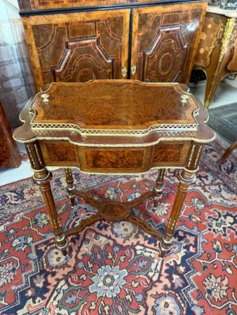 JARDINIERE DE STYLE LOUIS XVI - 19ème