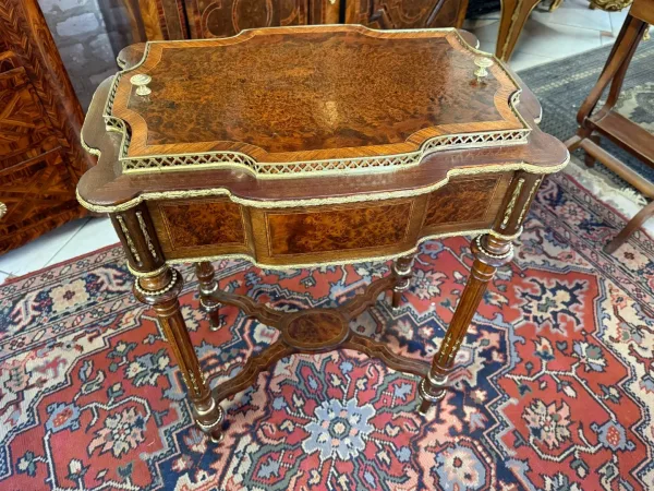 JARDINIERE DE STYLE LOUIS XVI - 19ème