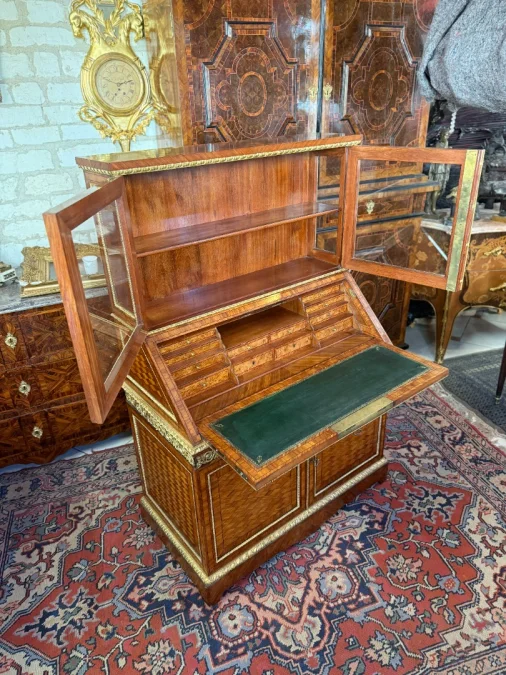 SECRETAIRE DE PENTE FORMANT VITRINE LOUIS XVI - 19ème