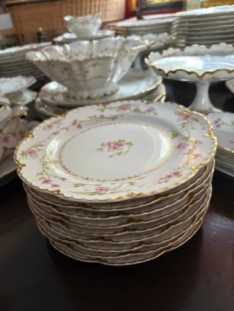 SERVICE DE TABLE HAVILAND FRANCE 74 PIECES