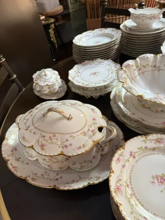SERVICE DE TABLE HAVILAND FRANCE 74 PIECES