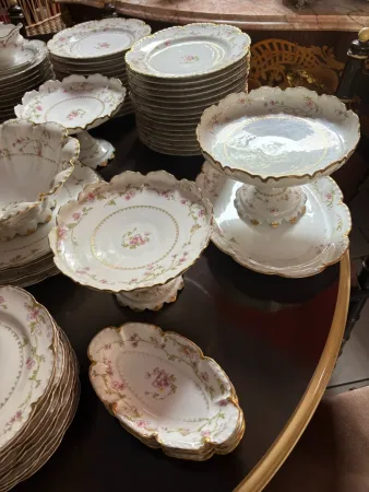 SERVICE DE TABLE HAVILAND FRANCE 74 PIECES