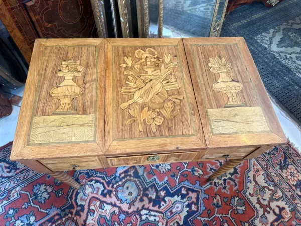COIFFEUSE EN MARQUETERIE LOUIS XVI - 18ème