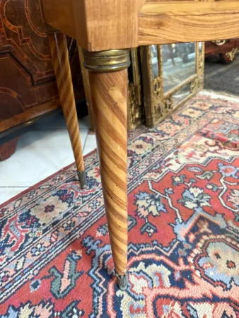 COIFFEUSE EN MARQUETERIE LOUIS XVI - 18ème