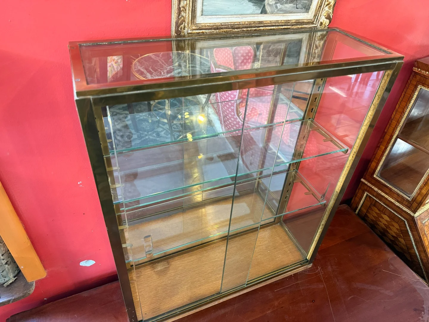 WALL DISPLAY CABINET