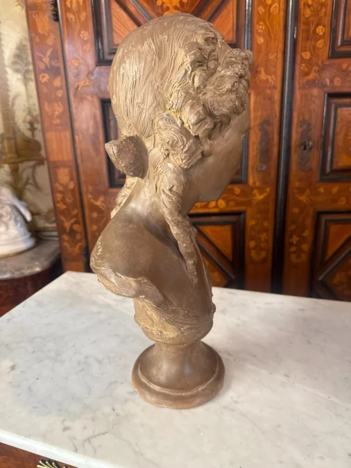BUSTE FEMME EN TERRE CUITE