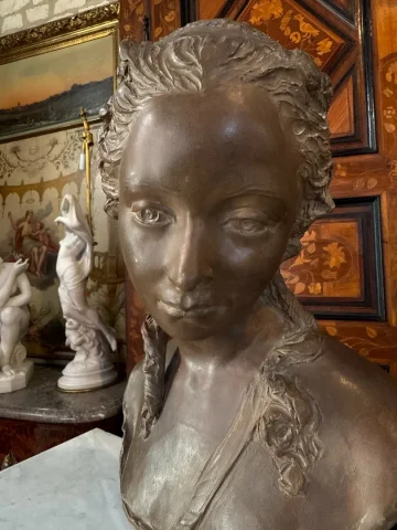 BUSTE FEMME EN TERRE CUITE