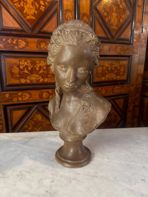 BUSTE FEMME EN TERRE CUITE
