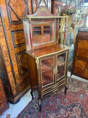 Buffet-Vitrinenschrank im Stil Louis XVI.